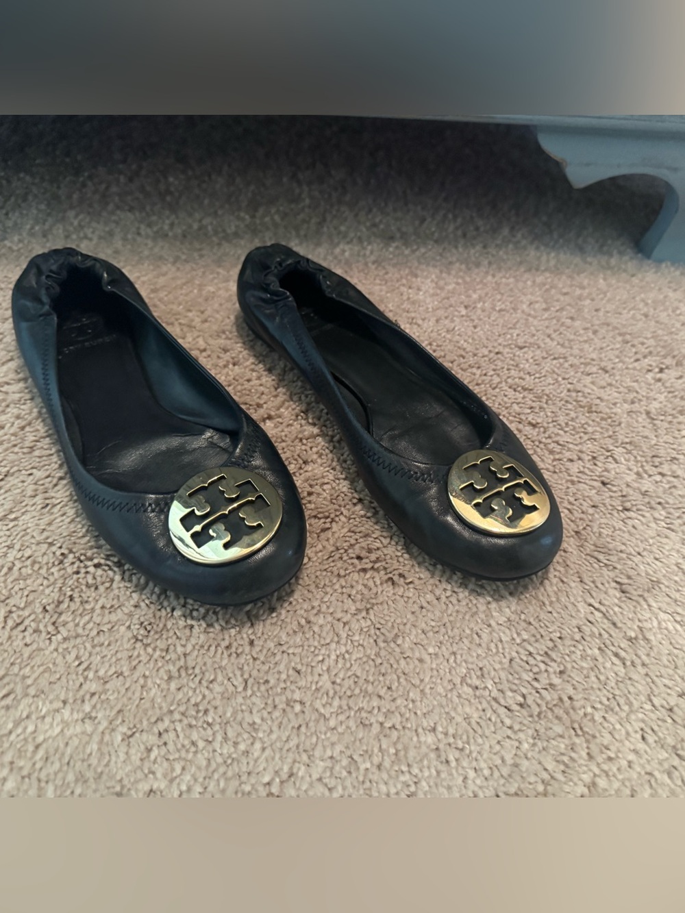 Tory Burch Black Leather Reva Ballet Flats with Gold Logo 7.5 $198.00 shoes